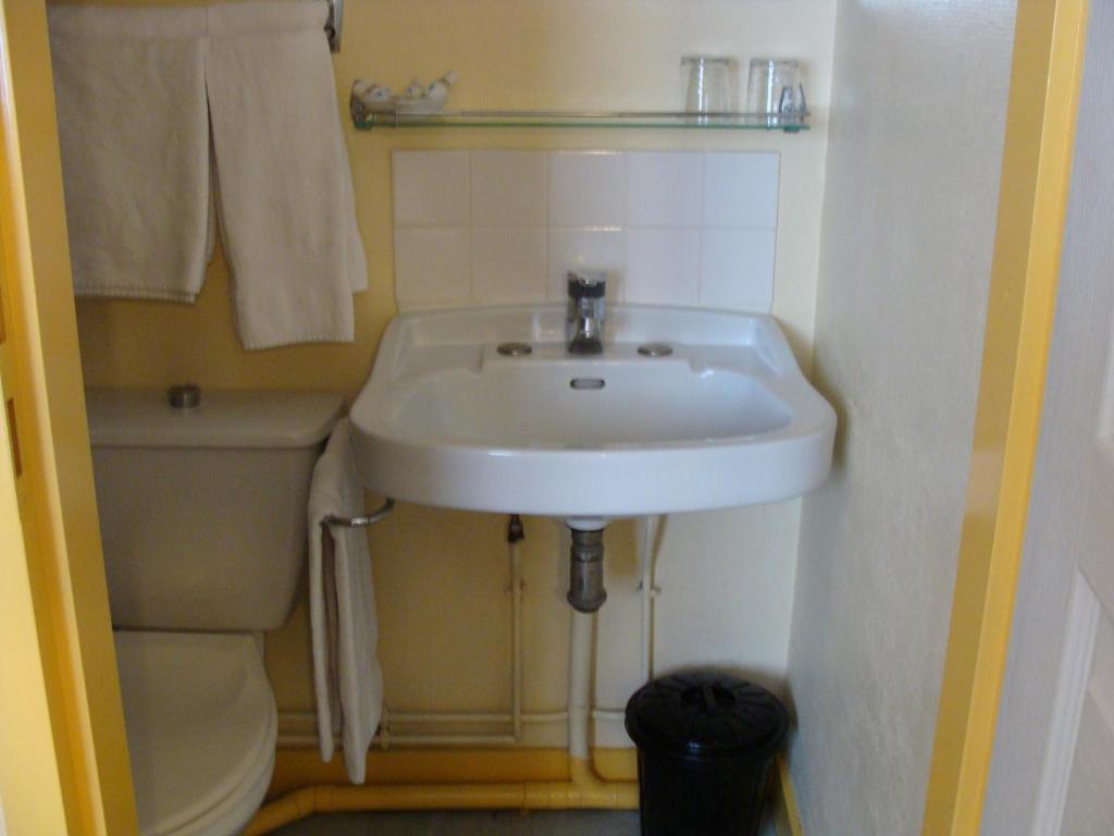 Hôtel de L'Arrivée Fouras Habitación foto