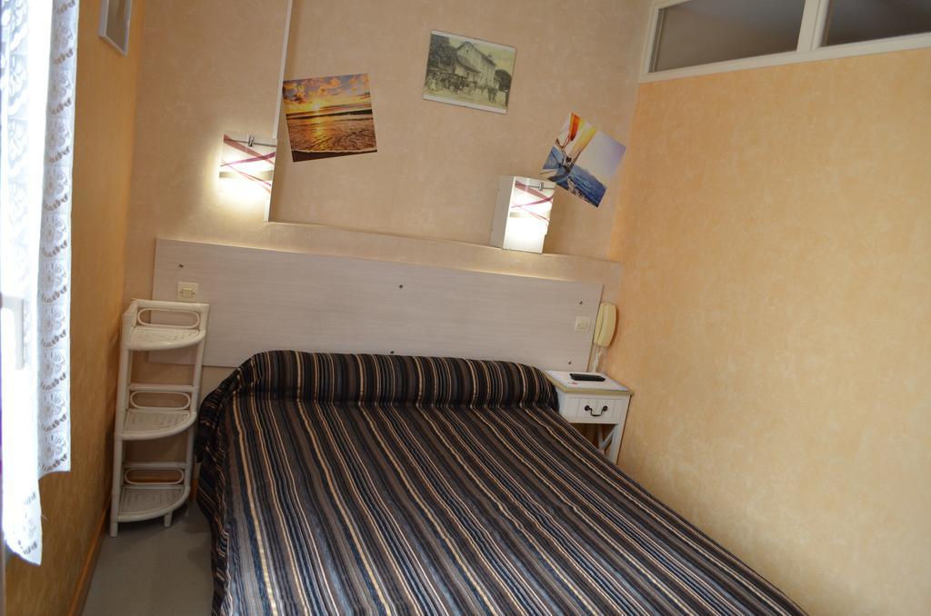 Hôtel de L'Arrivée Fouras Habitación foto